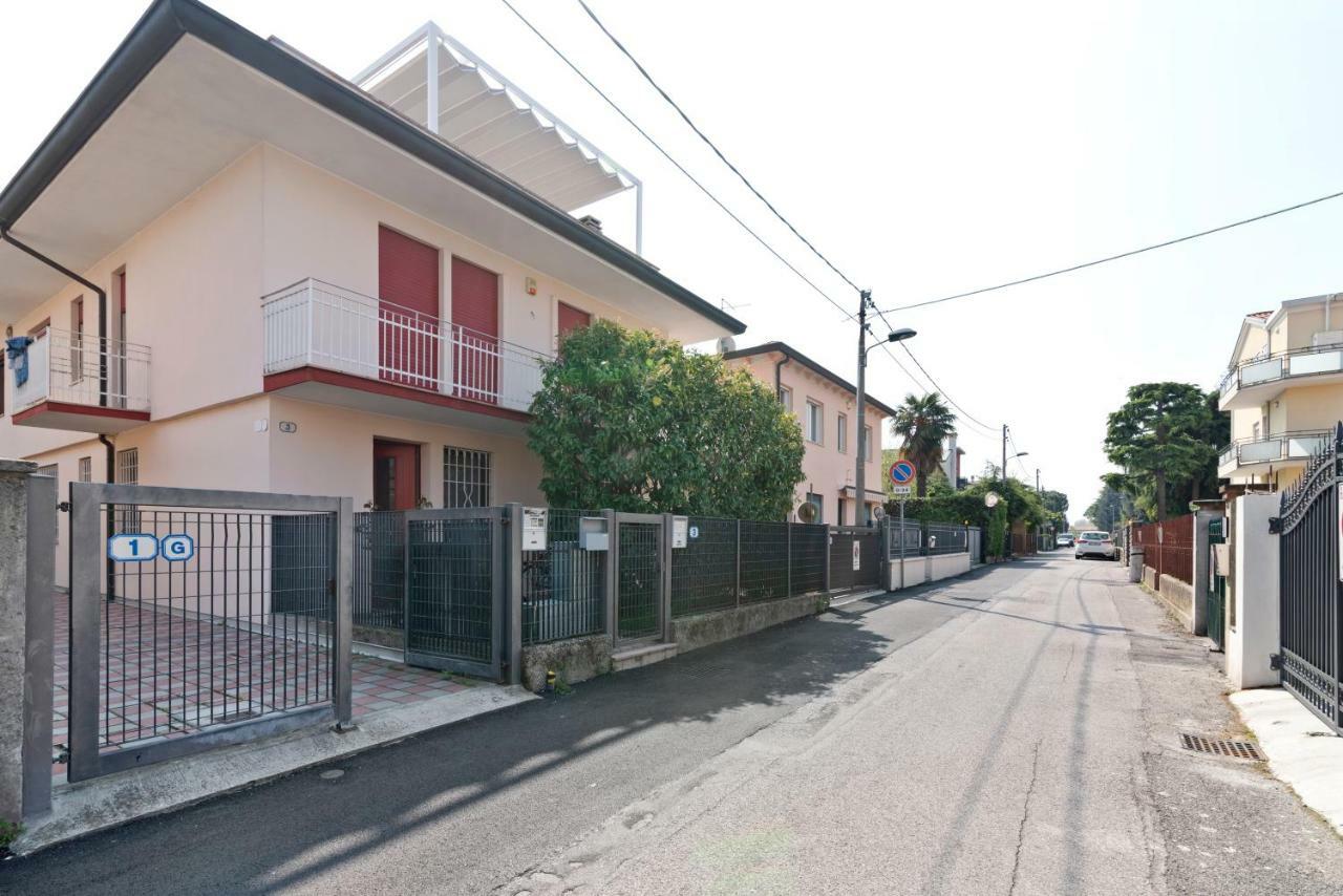 Santa Rita Roomy Apartments パドヴァ エクステリア 写真